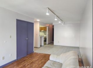 5738 Penrod St, Flushing, NY 11368