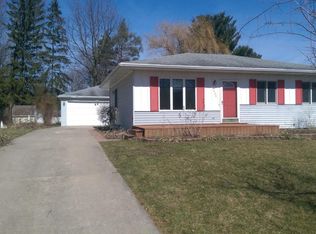 4030 Chickory Ln, Lansing, MI 48910