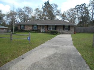 913 E Latimer Ave, Geneva, AL 36340