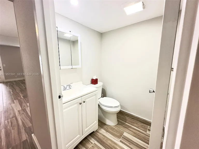 58 Monaco Ct #58-B — Photo 6