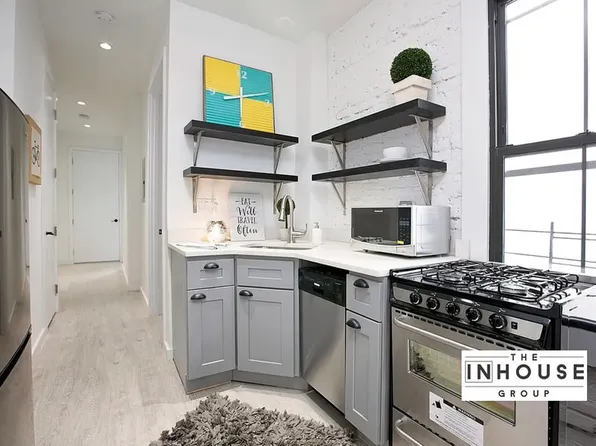 1821 Putnam Avenue image 3 of 12