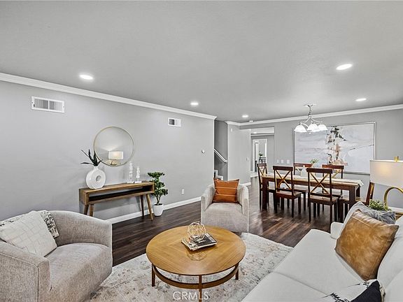 4th image of 74 Linhaven