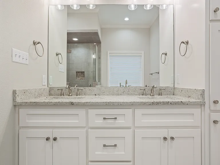10420 Fallen Leaf Dr — Photo 17