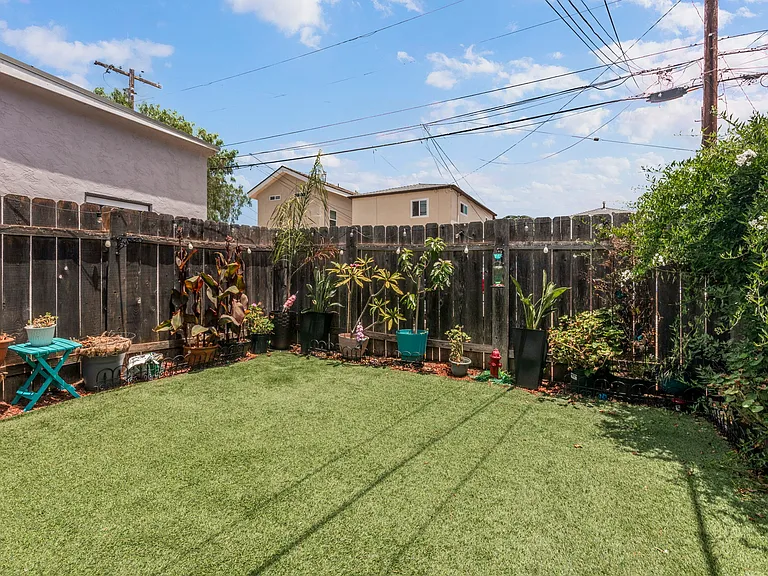3343 Boundary St — Photo 17