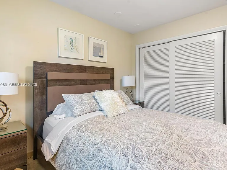 4101 Bayview Dr — Photo 21
