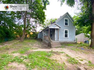 104 Caledonia St NE, Grand Rapids, MI 49505
