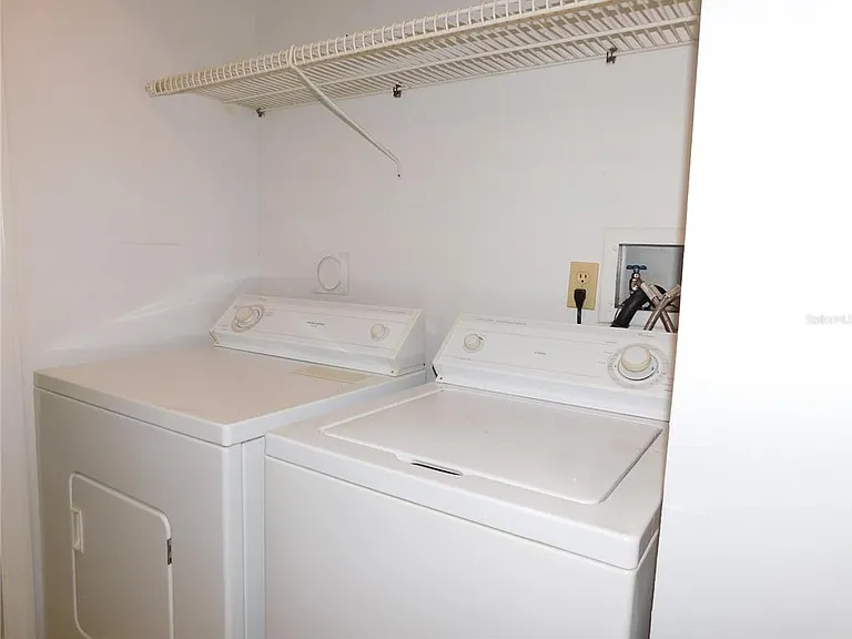 1118 Spring Meadow Dr — Photo 10