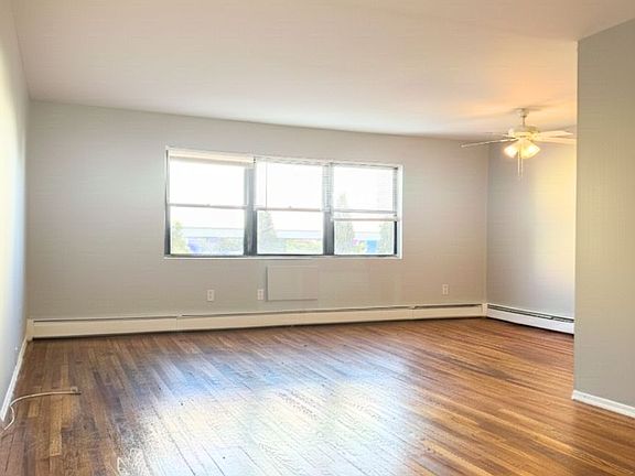 5th image of 1100 W Saint Georges Ave #9B