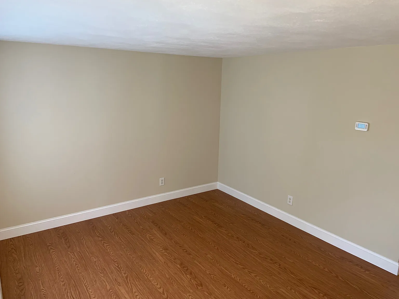 2 bed, 1.5 bath, 960 sqft, $2,050 — Photo 4