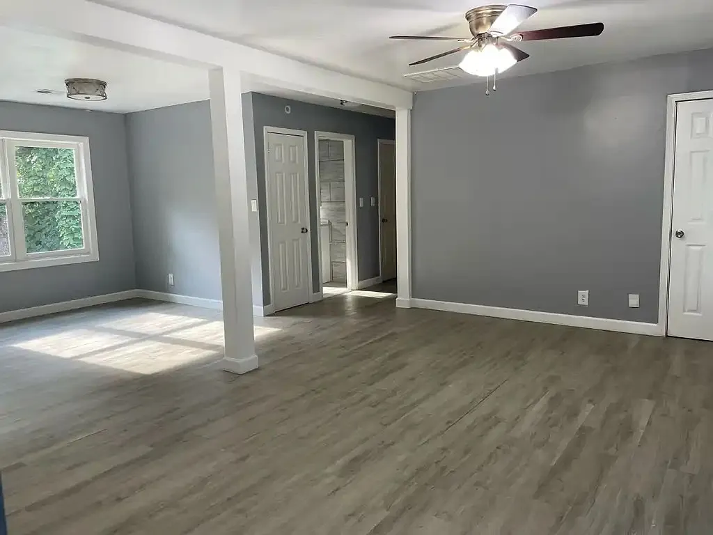 2 bed, 1000 sqft, $1,475 — Photo 2