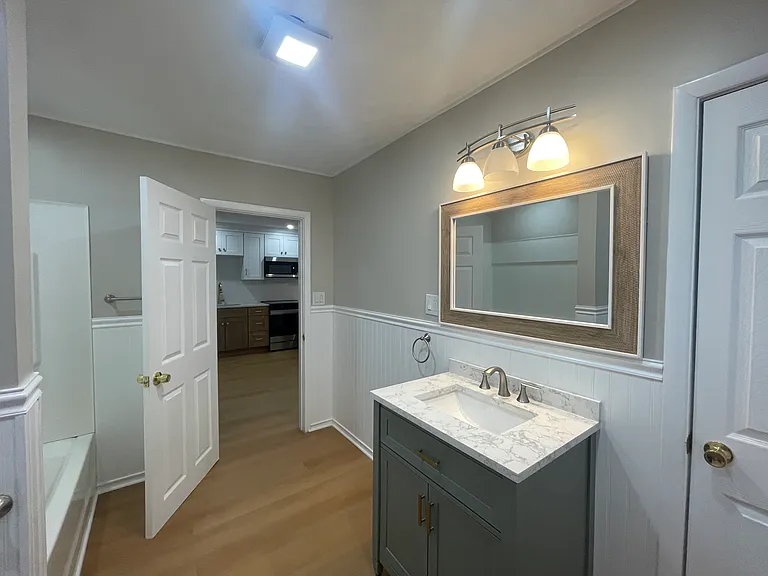5 Hanover Ave #1 — Photo 6