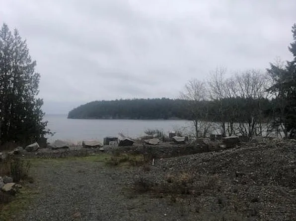 7 White Eagle Ter, Nanaimo, BC V9S 3C5