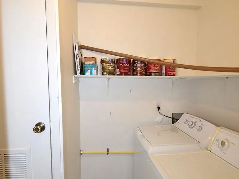 1211 Ridgemont Dr — Photo 22
