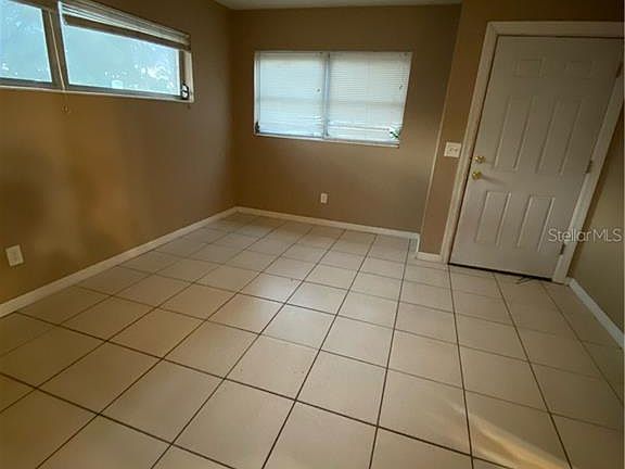 4th image of 2404 Avenue A Ter NW