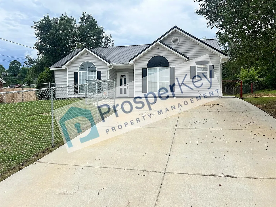 6048 Buxton Dr