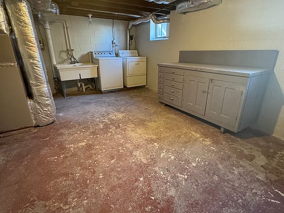 5th image of 303 Jansen Ave