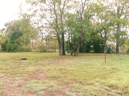2nd image of 205 E Sam Rayburn Rd