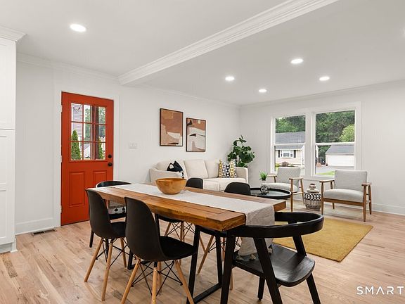 5th image of 24 Beaverbrook Road