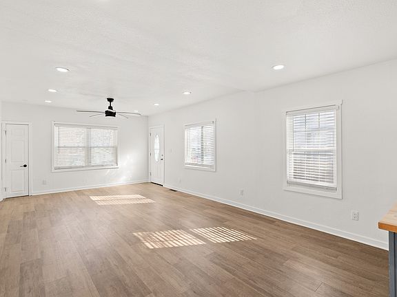 2nd image of 1820 23rd St