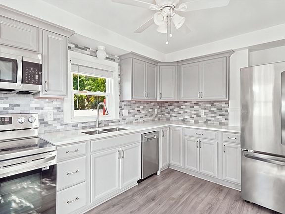 4th image of 166 Sandwich Rd