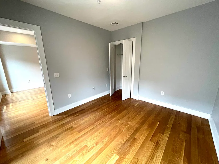 609 Monroe St #2 — Photo 7