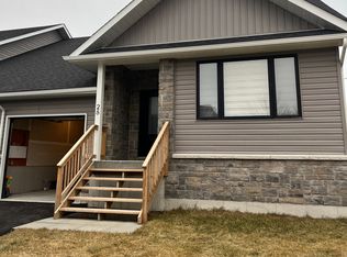 28 Rabbit Rd, Brighton, ON K0K 1H0