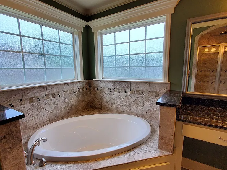 518 Barnside Ln — Photo 12