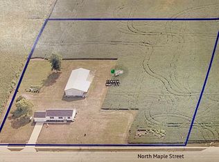 10449 N Maple St, Manteno, IL 60950