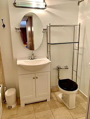 Rented by Compass | media 27