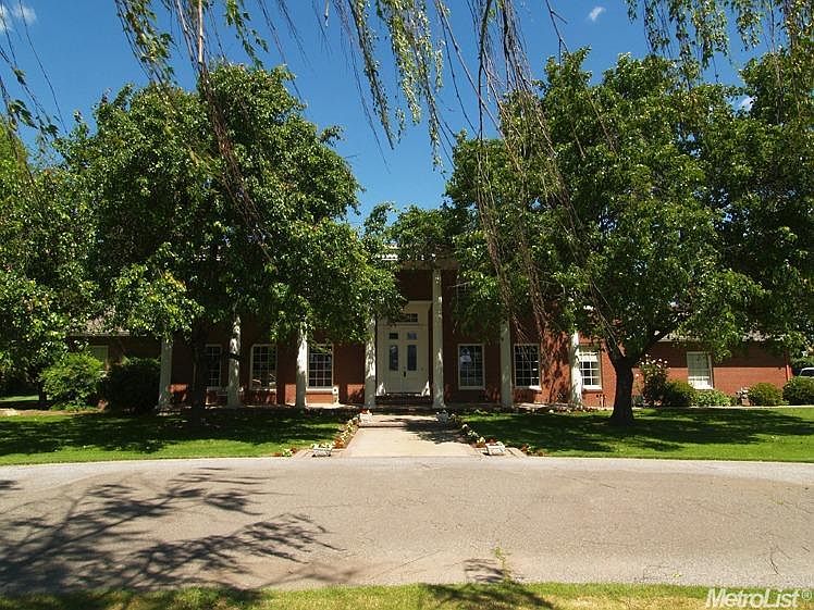 1st image of 837 Claratina Ave