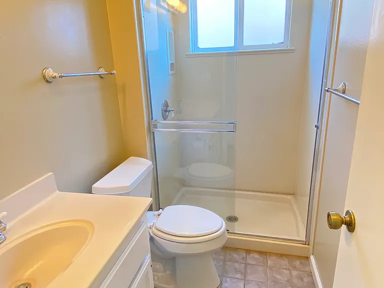 662 Catalina Dr — Photo 49