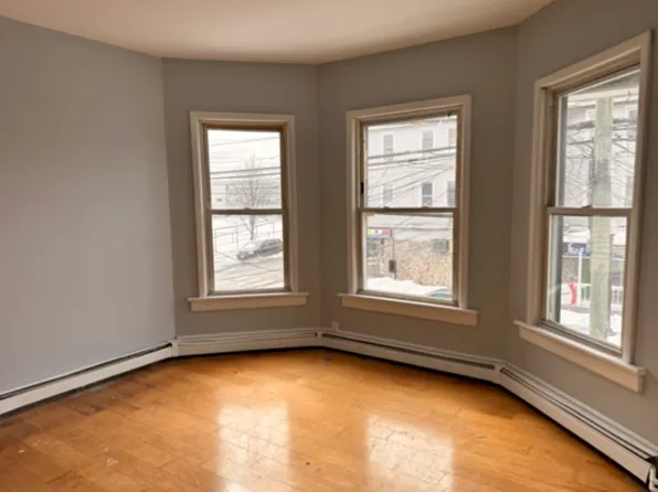 240 Madison Ave, Bridgeport, CT 06606