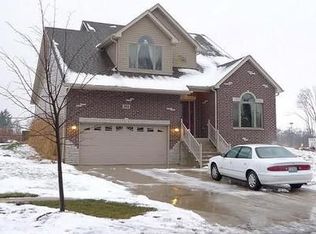 268 Augusta Ave, West Chicago, IL 60185