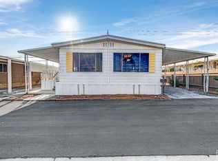 9 Tee Ln, Bakersfield, CA 93308