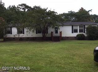 121 Piney Creek Rd, Holly Ridge, NC 28445