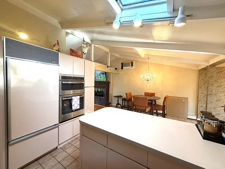 52 Deepdale Dr #1 — Photo 16