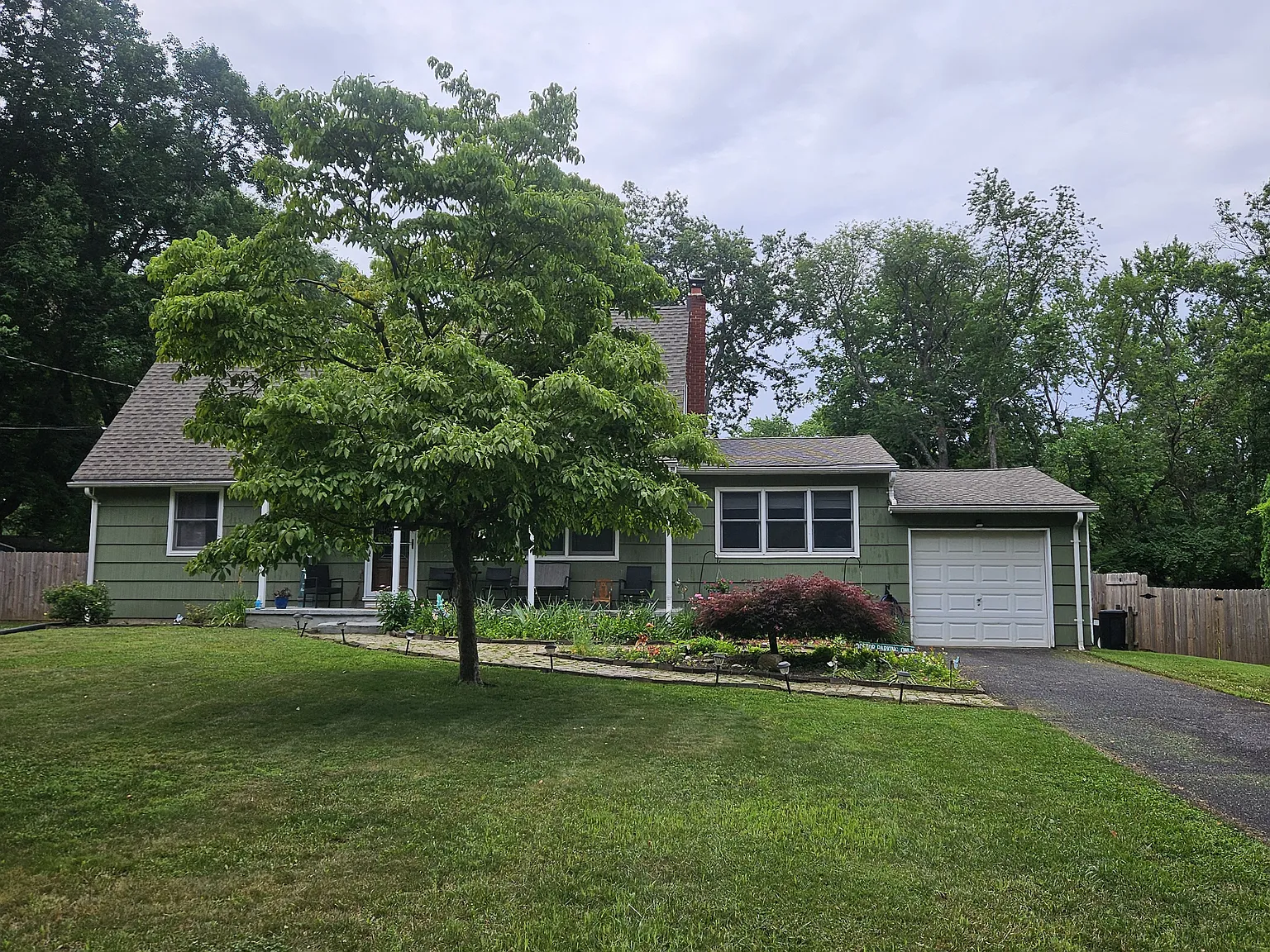 5 bed, 1744 sqft, $6,000 — Photo 2
