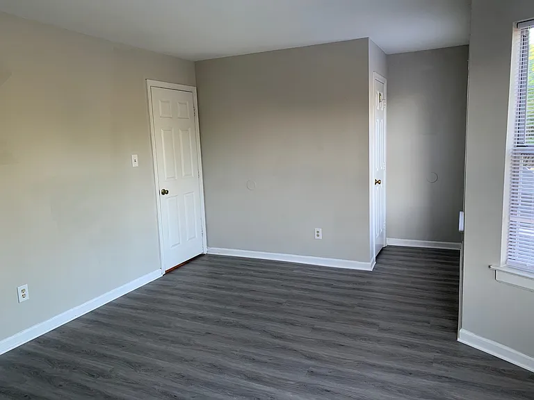 503 Randolph St — Photo 5