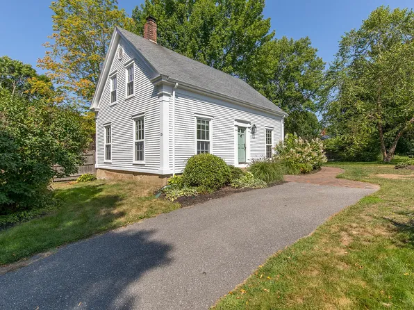 15 Park St S, Freeport, ME 04032