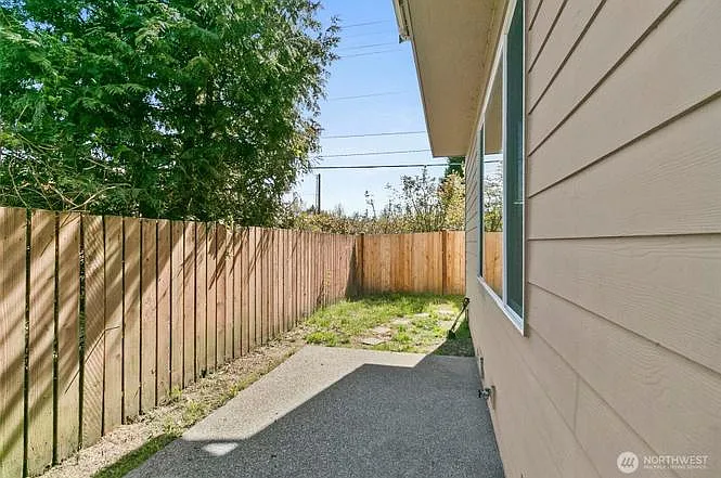 1714 Craig Rd SE — Photo 23