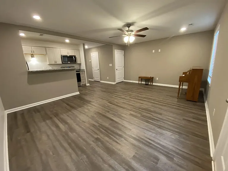 135 Country Ln — Photo 6