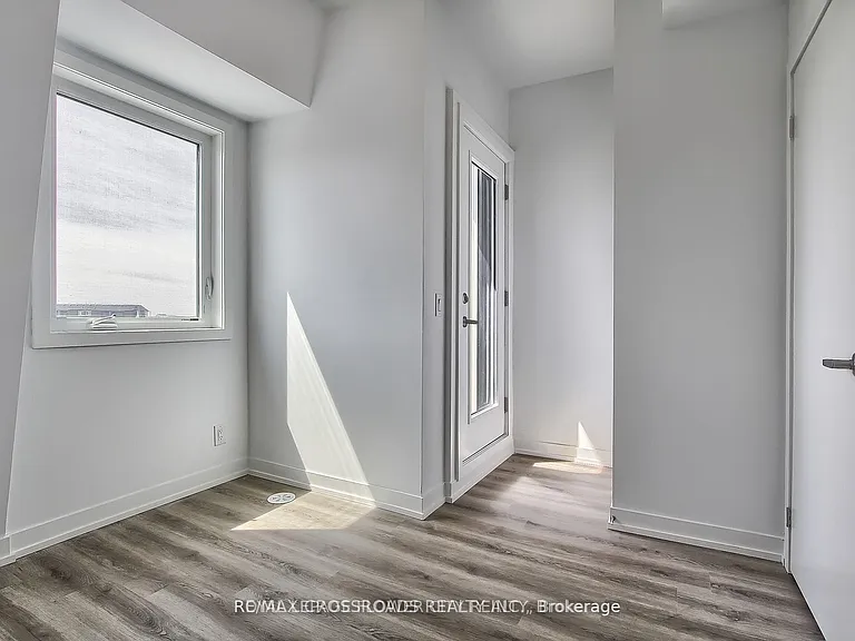 98 Bartley Dr — Photo 26