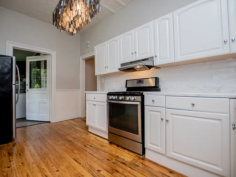 1818 Taylor Ave — Photo 30