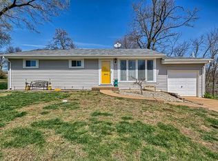 7221 Shellburne Dr, Saint Louis, MO 63123