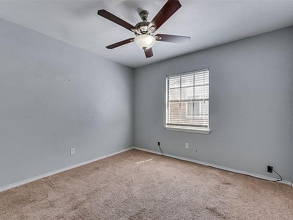 3rd image of 9218 Shearer St
