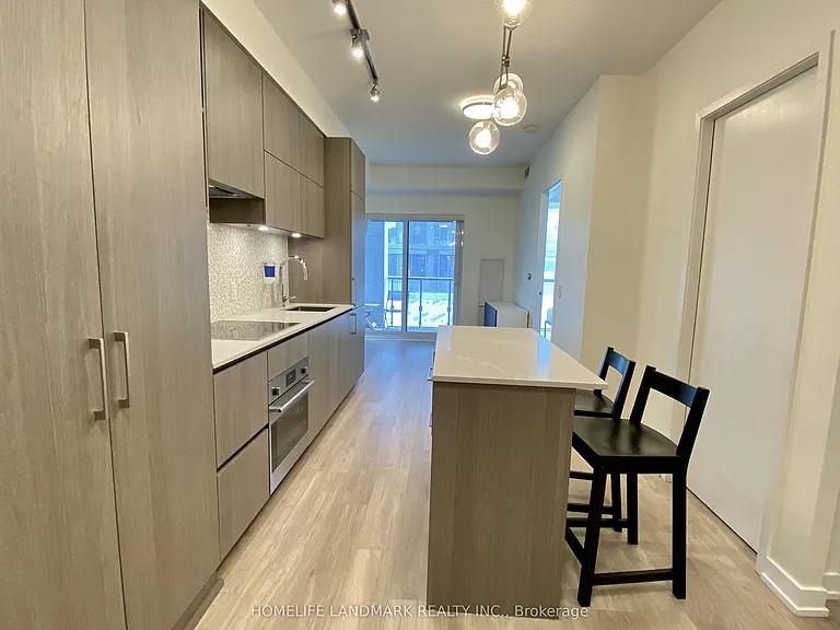 1 Yorkville Ave #601 — Photo 2