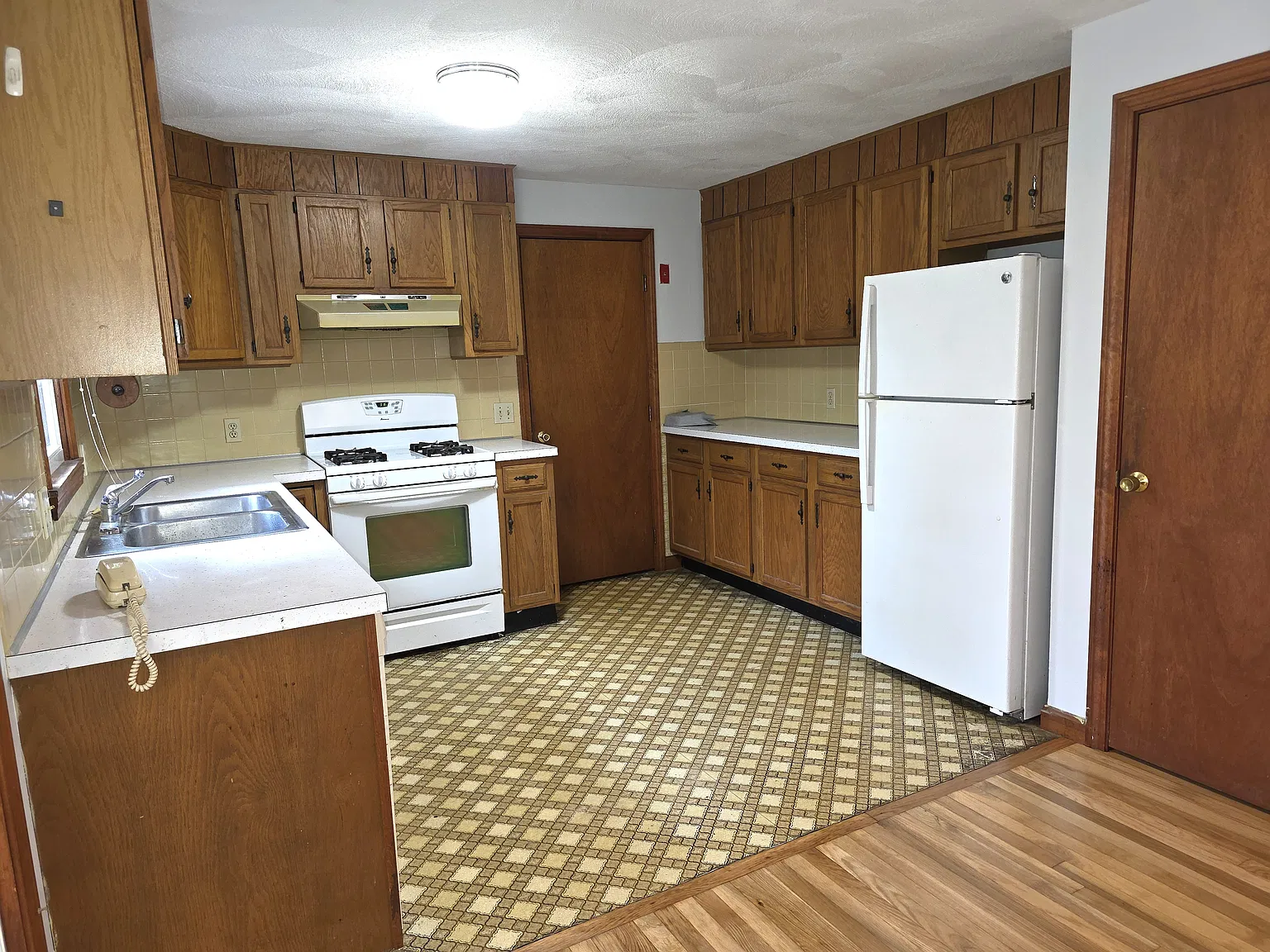 2 bed, 1060 sqft, $2,800 — Photo 4