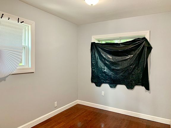 5th image of 10801 Fern Pl