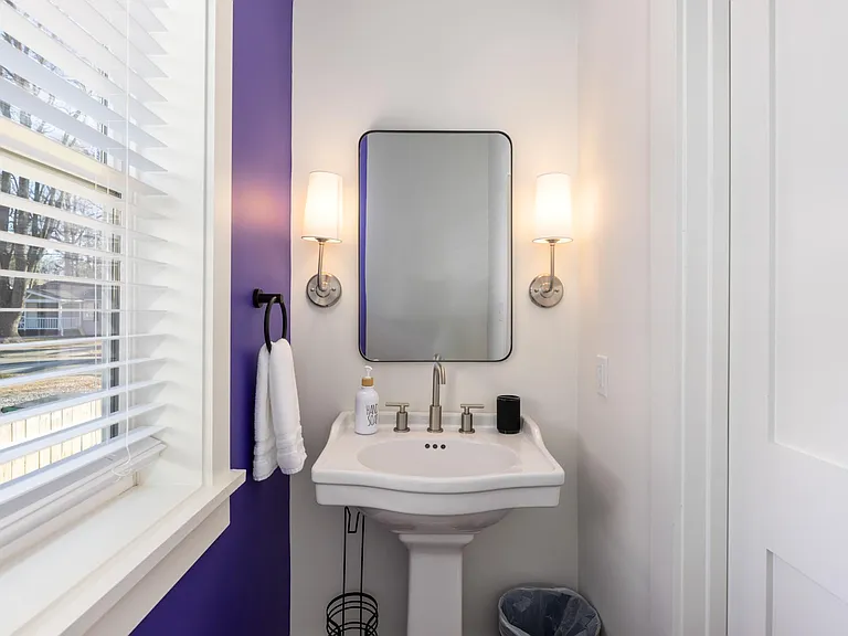 2801 Bancroft St — Photo 32
