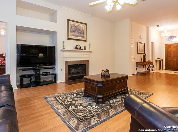 4th image of 11502 Brae Hl